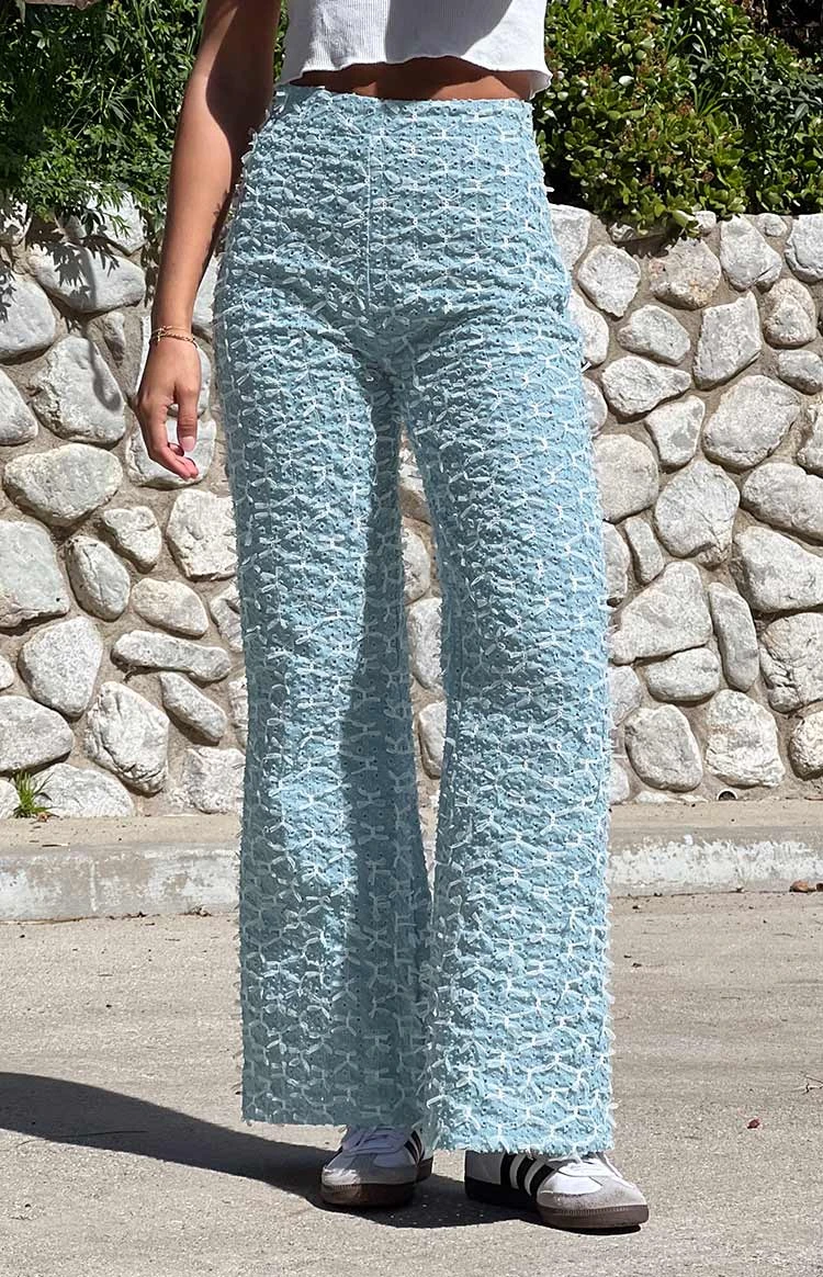 Elowen Blue Chambray Bow Flared Jeans - Image 7