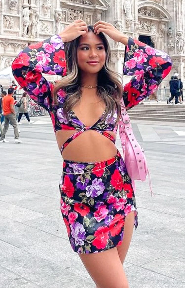 Farafra Red Front Wrap Top - Image 10