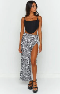 Beginning Boutique Rihannon Black Print Midi Skirt