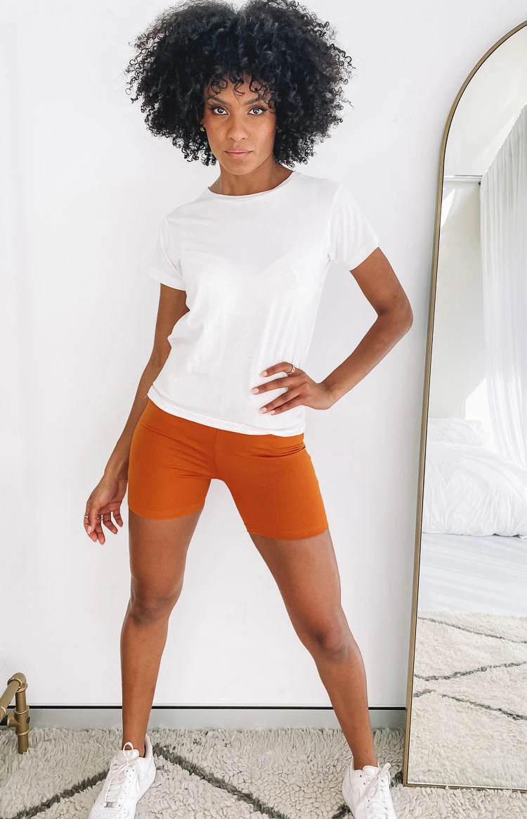 Wellness Shorts Tan - Image 3
