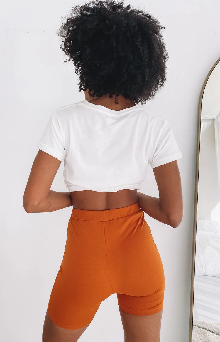 Wellness Shorts Tan - Image 11